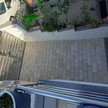 Con Parcheggio Max 3pers, Bagno 招待所 3*