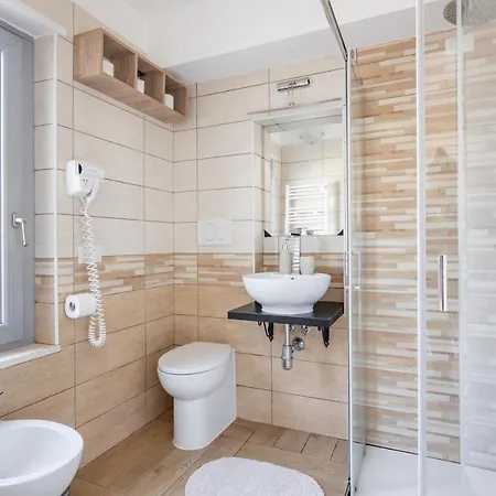 Con Parcheggio Max 3pers, Bagno