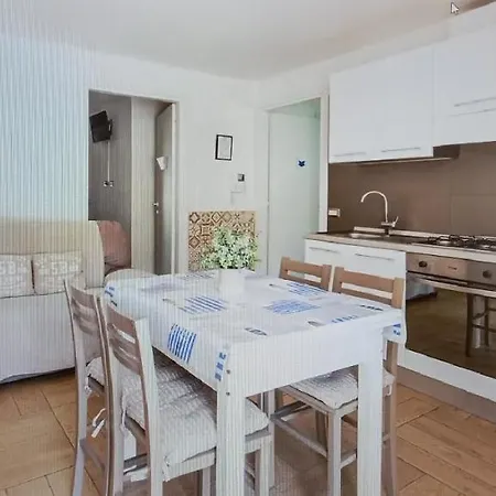 Con Parcheggio Max 3pers, Bagno 3*